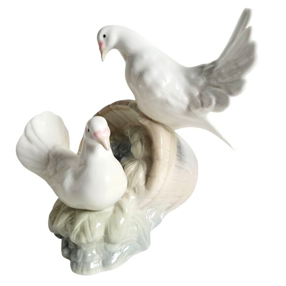 Vintage Porcelain Turtle Dove Figurine White Love Birds Sculpture Valencia Spain - Picture 2 of 13